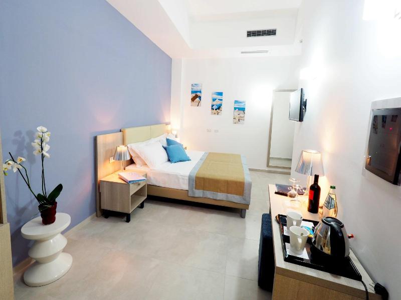Superior Double or Twin Room with Hot Tub image 3