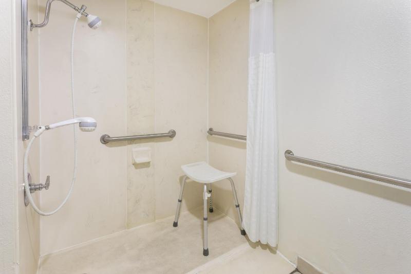 King Room - Disability Access/Non-Smoking image 2