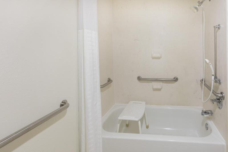 King Room - Disability Access/Non-Smoking image 3