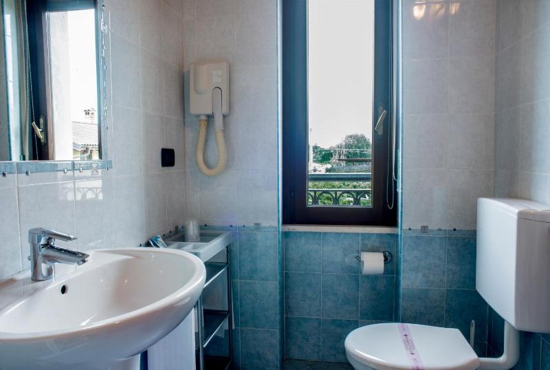 Double Room image 1