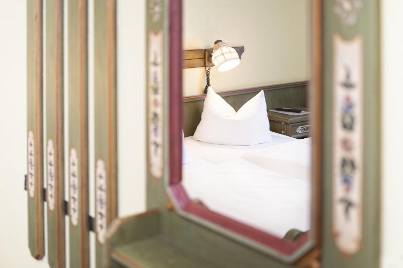 Double Room image 4