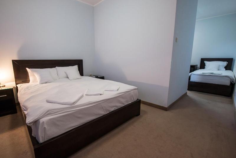 Comfort Triple Room image 1