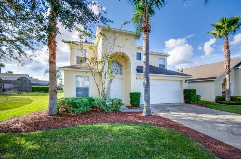 Five-Bedroom Villa image 1