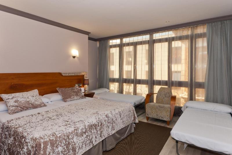 Hotel Vetusta - image 12