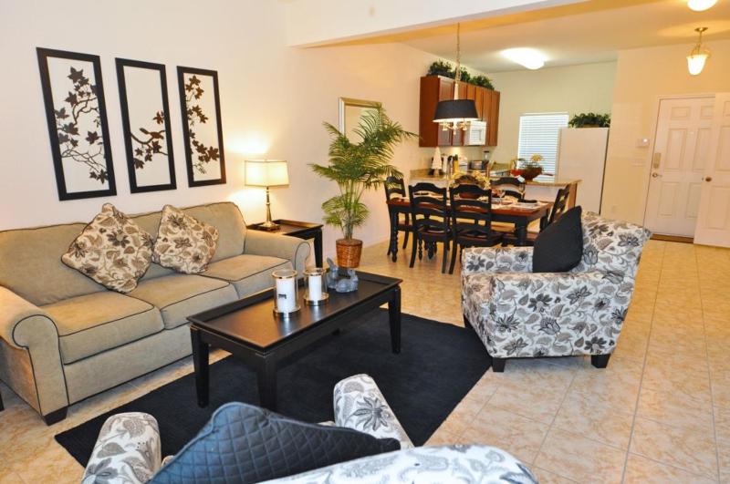Three-Bedroom Townhouse image 2