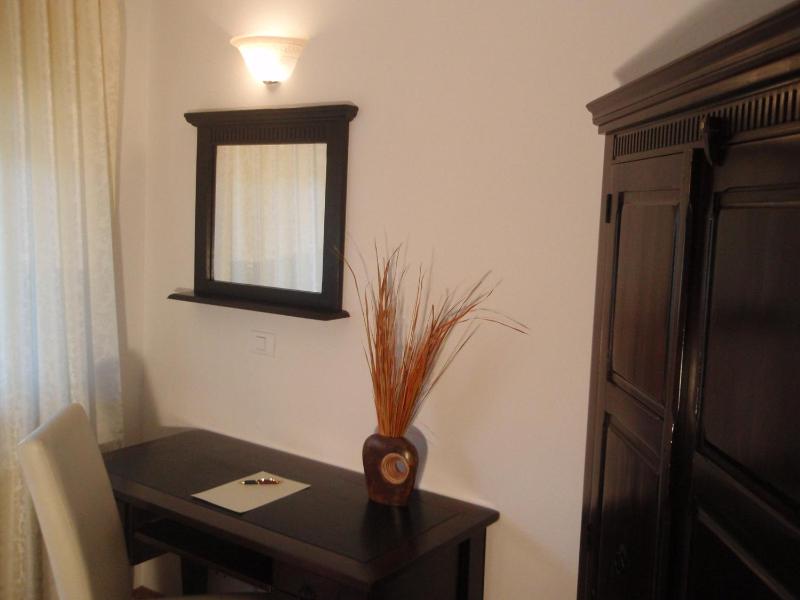 One-Bedroom Apartment with Balcony image 2