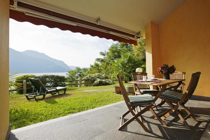 Two-Bedroom Apartment with Lake View image 3