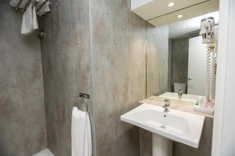 Apartment (1-2 Adults) image 3