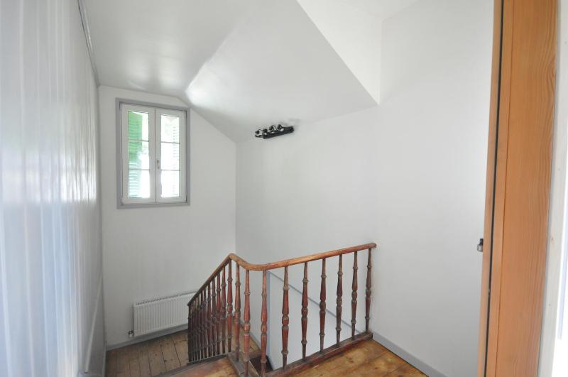 Five-Bedroom House image 3