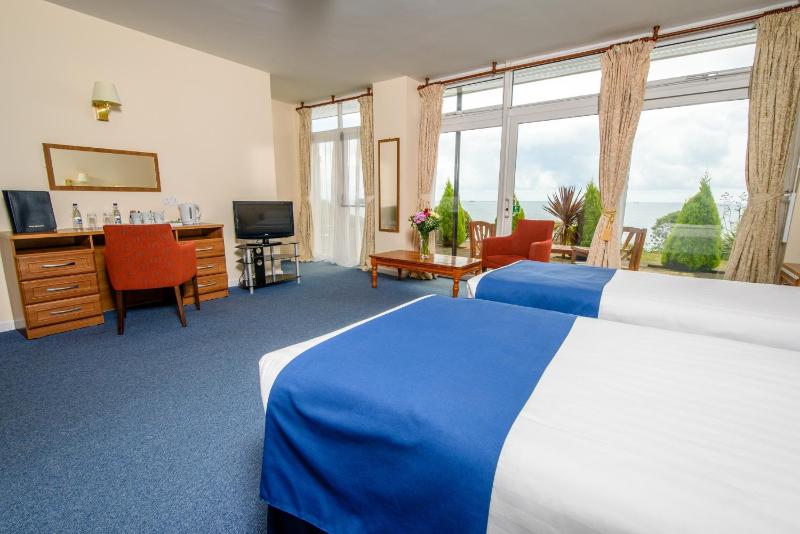 Twin Room with Sea View image 3