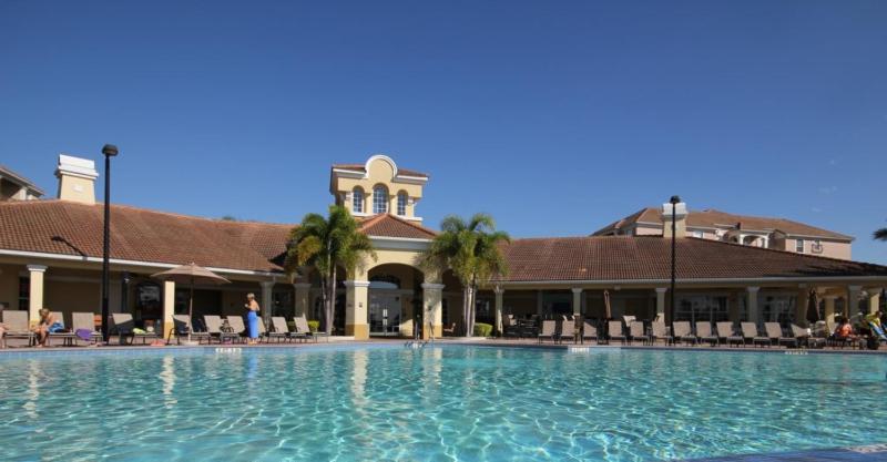 Three-Bedroom Apartment image 3