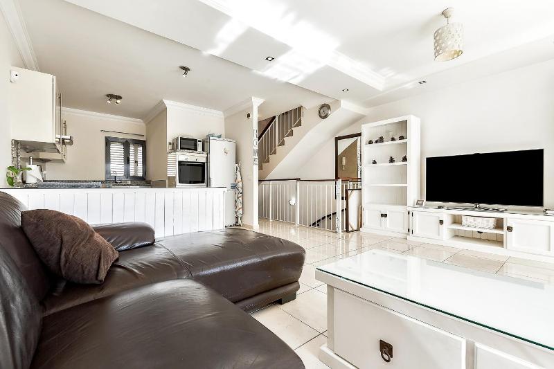 New townhouse in El Duque Joyas - image 1