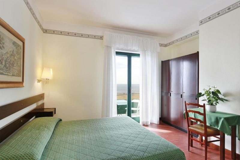 Double or Twin Room with Sea View image 2