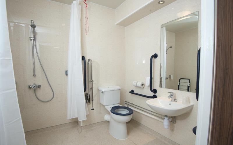Double Room - Disability Access image 2