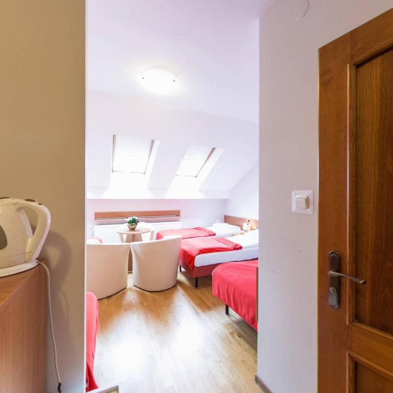Triple Room image 2