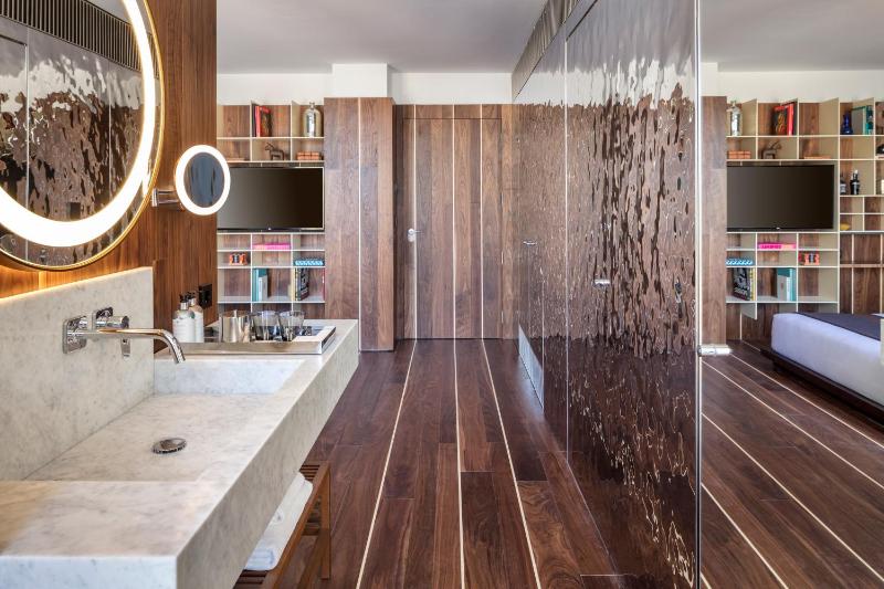 Premium Room with Terrace and View image 4