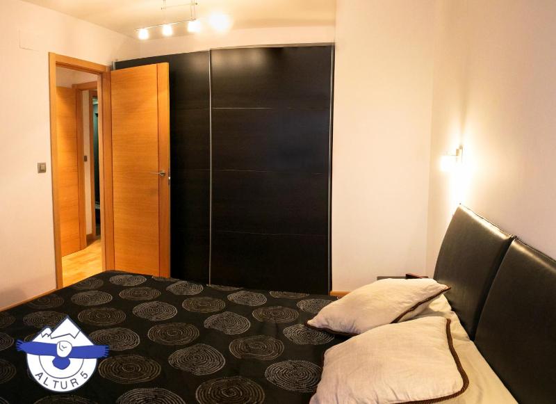 Apartment (6 Adults) image 3