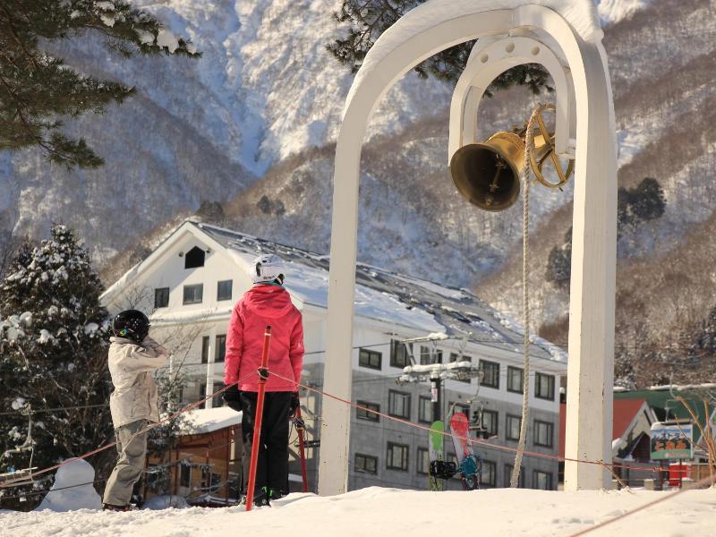 Hakuba Tsugaike Sunrise Tanne - image 37
