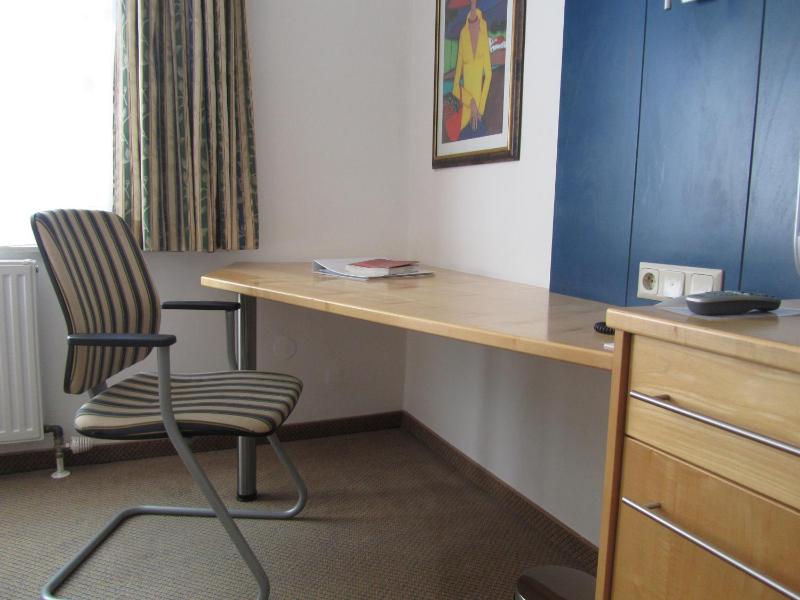 Double or Twin Room image 3
