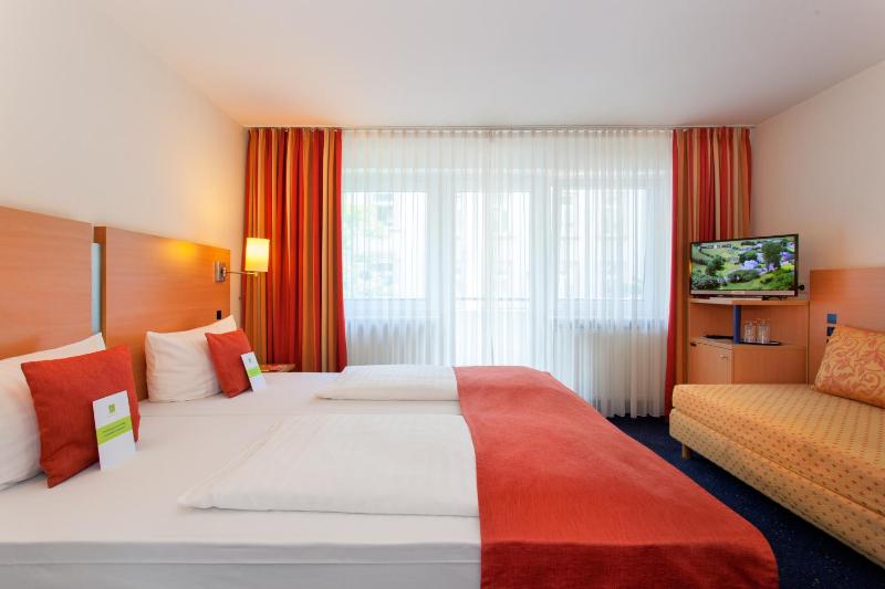 Hotel Plaza - image 4