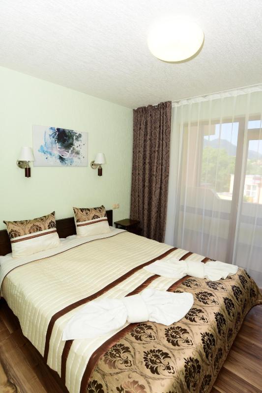 Double Room with Terrace image 1