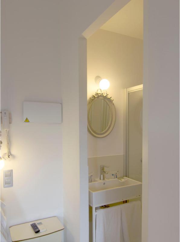 Hotel Catalina - image 19