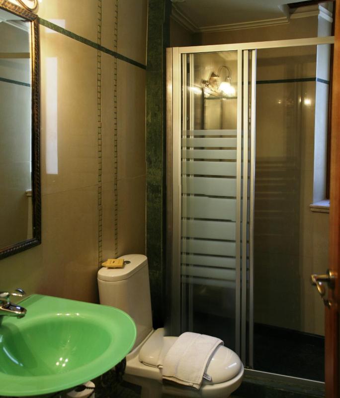 Junior Suite image 2