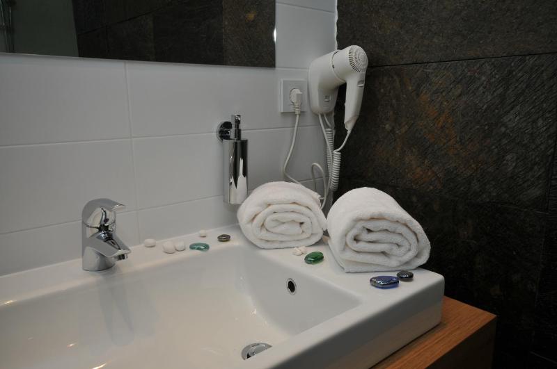 Junior Suite with Balcony image 2