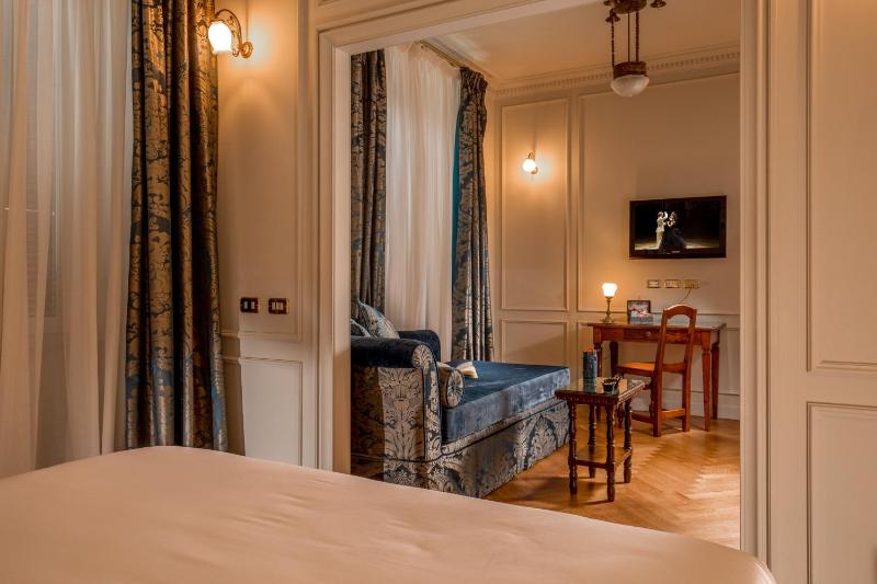 Junior Suite image 4