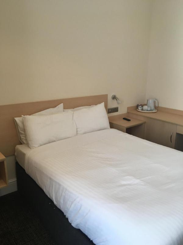 Standard Double Room image 1
