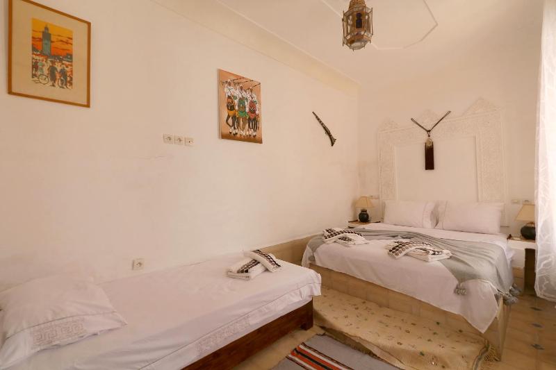 Triple Room with Pool View image 1