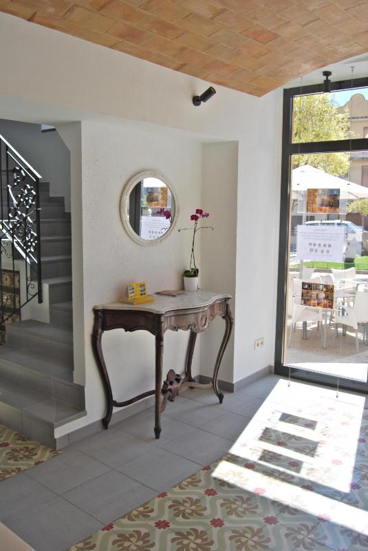 Apartaments Fonda Comerç - image 11