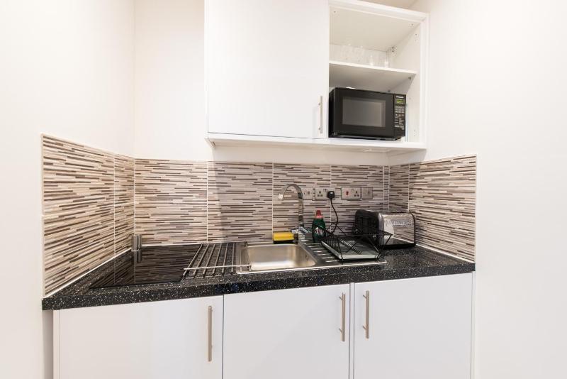 Luxury Suite image 2