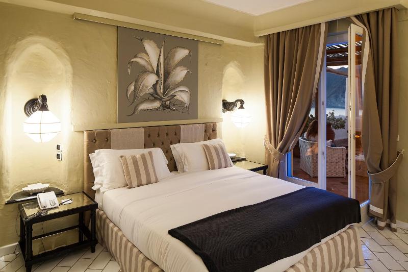 Deluxe Double Room image 4