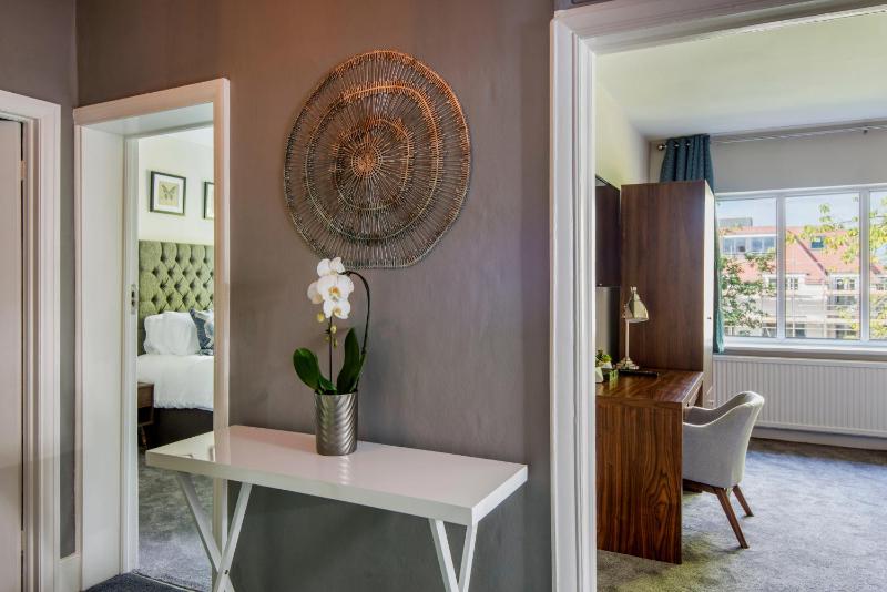 Three-Bedroom Apartment image 3