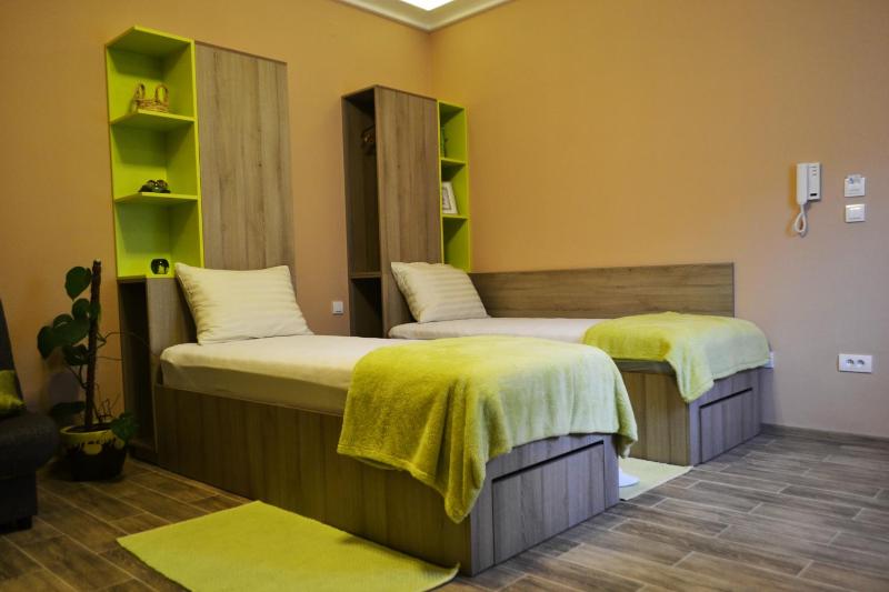 Studio Apartment image 1