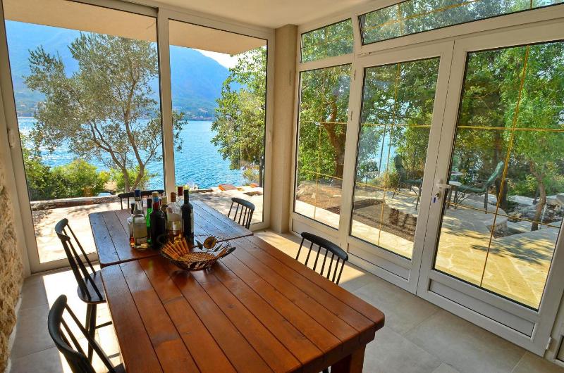 Apartment with Sea View image 3