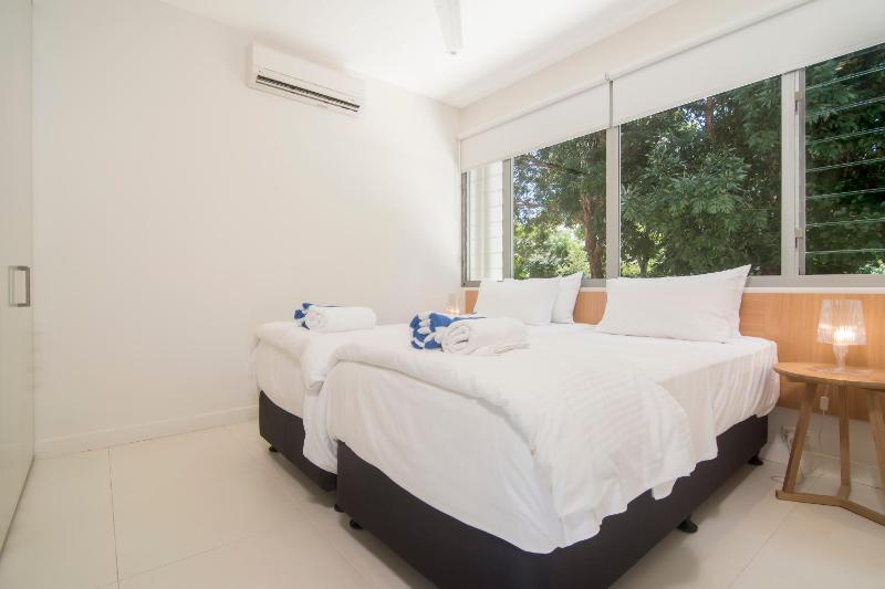 Pool Resort Port Douglas - image 4
