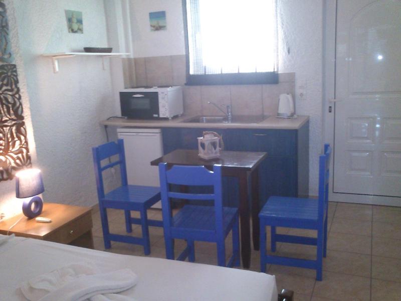 Studio with Sea View (2 Adults + 1 Child) image 2
