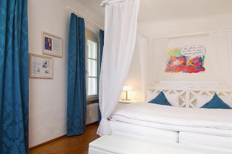Double Room image 4