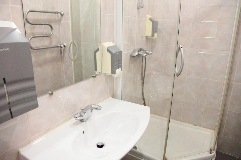 Double Room image 3