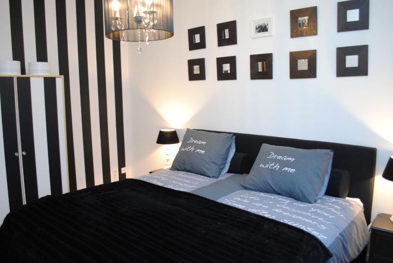 Comfort Suite - Busy image 3