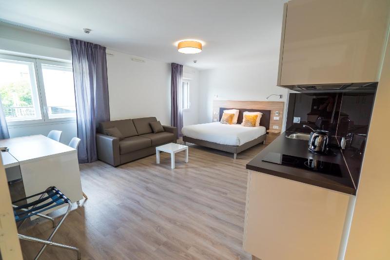 Executive Suite image 4