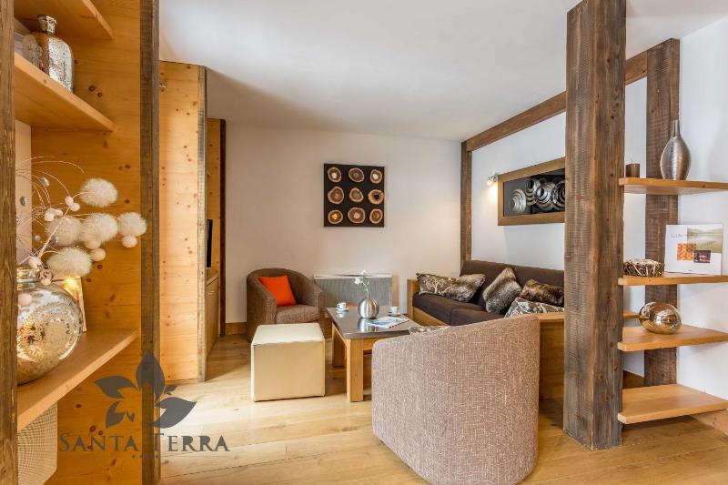 Four-Bedroom Duplex Apartment (7-9 Persons) image 4