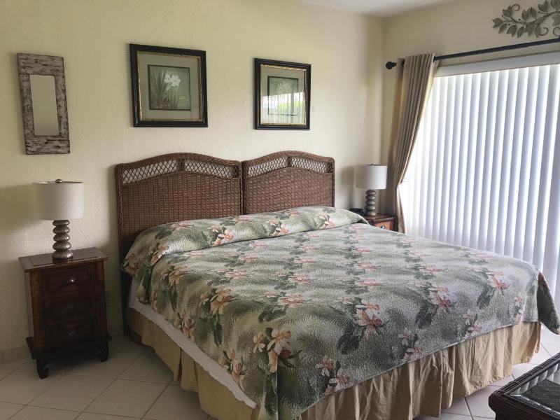 Apartment 103 image 3