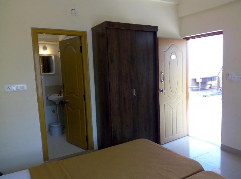 Suvarna Compact - image 12