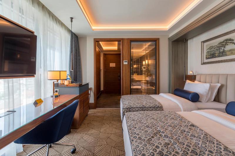 Superior Room - 2 Single Beds City View 25Sqm Free Wifi Shower image 3