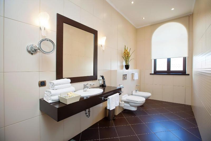 Suite image 3