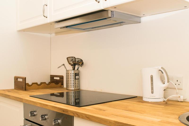 Vincenti Strait Street Suite - image 7