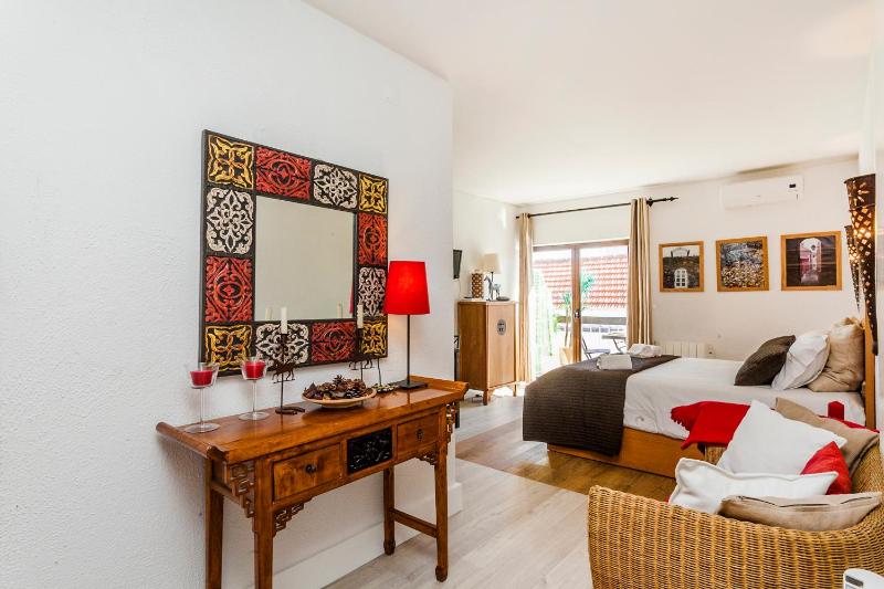 Gomes Freire Studio with Balcony - image 1